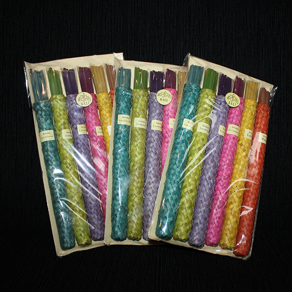 bali sain souvenirs and accessories 48